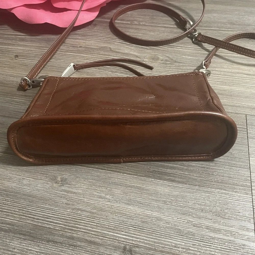 HOBO Cadence Leather CONVERTIBLE Crossbody Wristlet Shoulder Clutch In New Penny